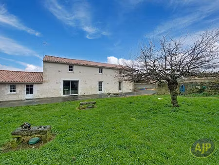 les magnils-reigniers - corps de ferme renove