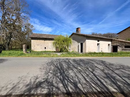 maison ancienne à rénover à anché - fort potentiel