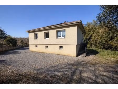 maison t5 de 102m2 habitables avec grand garage et 4126m2 de terrain