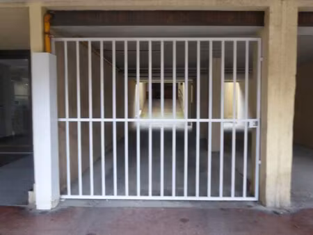 location local commercial sete 34200