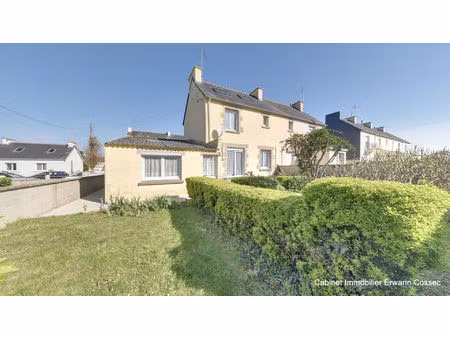 le guilvinec- maison proche commerces et écoles avec jardin