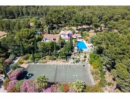 only agent : st-cyr-sur-mer property with 3 villas  swimming pool and tennis court with id