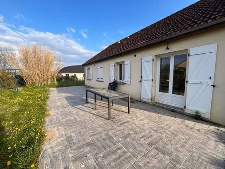 vente maison 5 pièces 89 m² à les aix-d'angillon (18220)  160 000 €