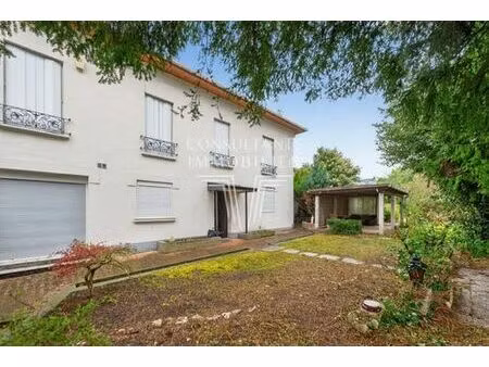 maison de luxe de 2 chambres en vente à issy-les-moulineaux  île-de-france