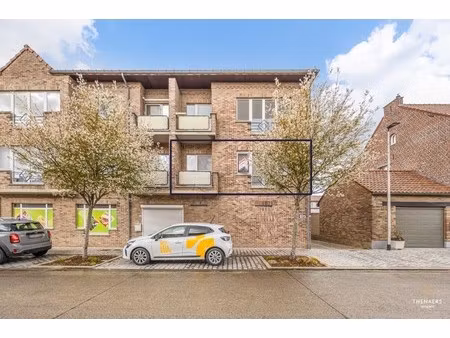 rustig gelegen appartement met 2 slaapkamers en 2 terrassen nabij het dorpsplein van brust