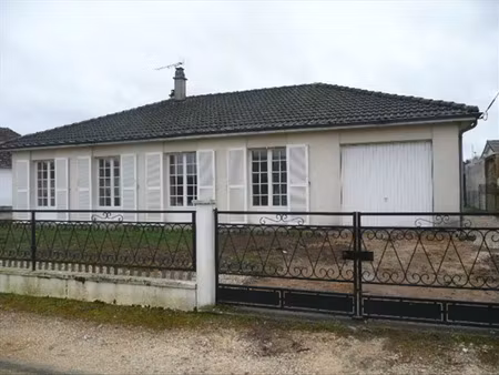 location maison 4 pièces 85 m² à aubigny-sur-nère (18700)