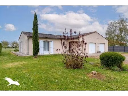 vente maison 5 pièces 140 m² ruffec (16700)