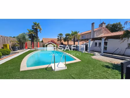 vente maison 7 pièces 225 m² saint-avaugourd-des-landes (85540)