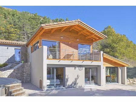 vente maison 6 pièces 198 m² peyroules (04120)
