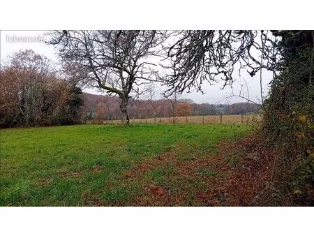 terrain 2 970 m² salon la tour