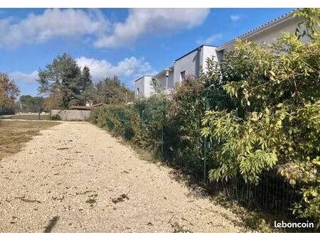 terrain 620 m² margaux