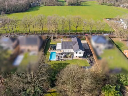 ruime woning in rustige en groene omgeving