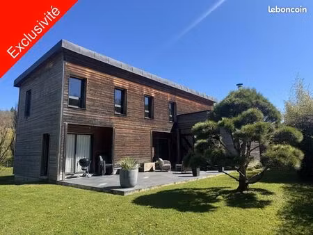 maison 7 pièces 200 m²