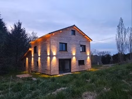 maison entièrement rénovée – 121 m² – terrain 2900 m² – belmont de la loire