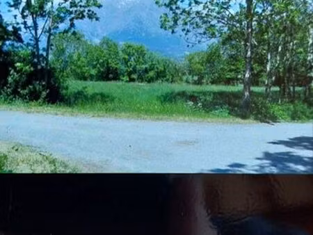 terrain agricole dans les hautes alpes