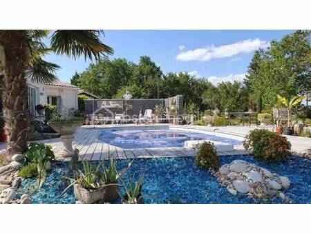 maison de 163 m² à saint-aigulin