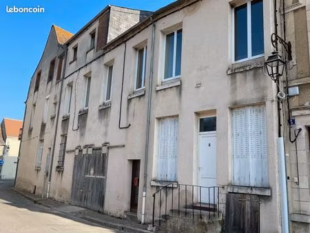 immeuble de rapport – fort potentiel / rendement assure– châtillon‑coligny (45)