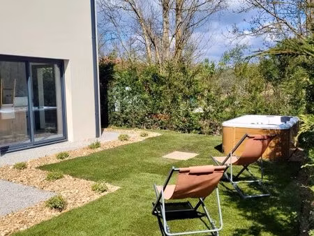 maison neuve à brindas toute juste finie  au fond d'une impasse au calme