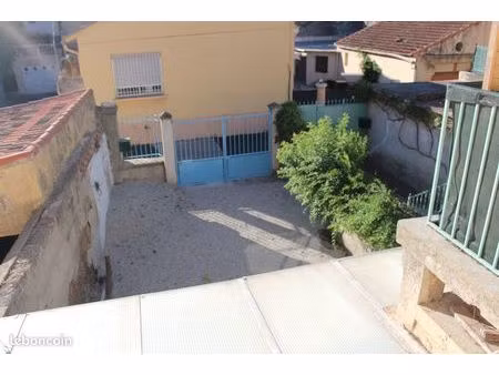 sorgues centre maison de ville avec jardin