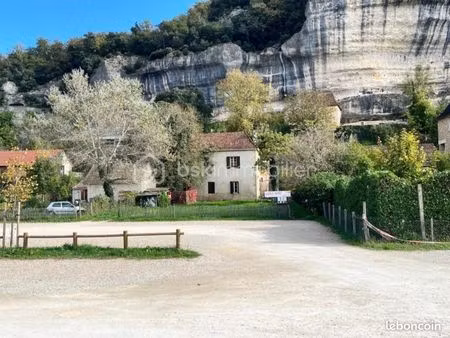 immeuble 6 pièces 162 m²