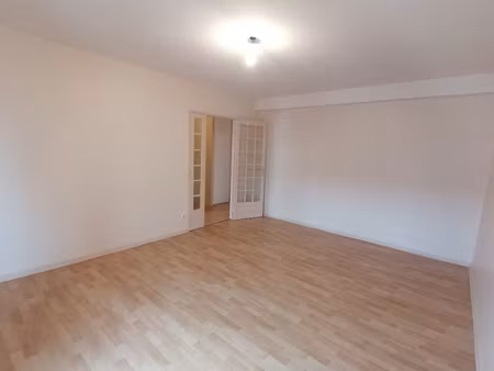 location appartement 4 pièces 80m²