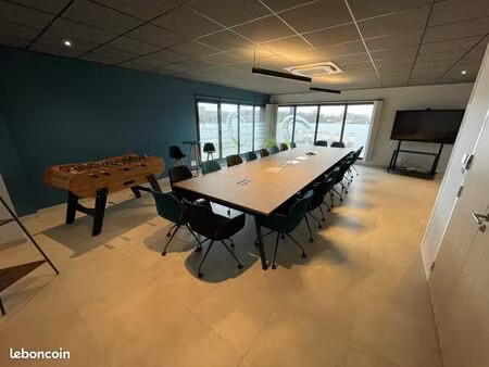 salle de reunion a louer / parking  écran connecté  wifi  proches grands axes routiers