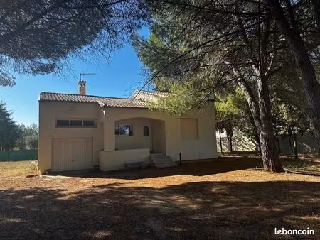 loue villa sur villetelle