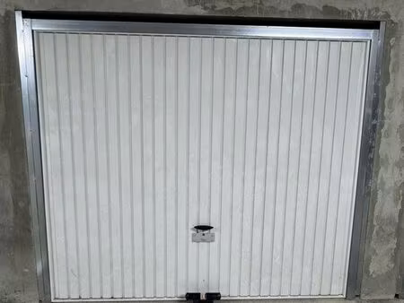 location garage/box sécurisé