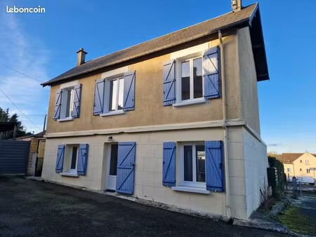 maison à louer de 80 m2 - bourg de aube - avec terrain