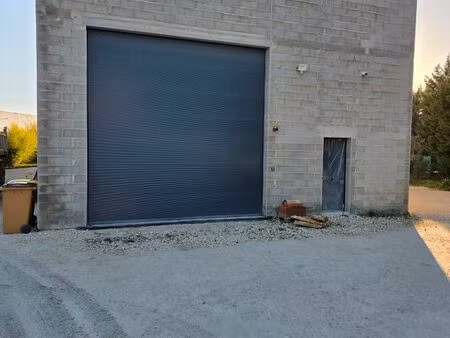 local professionnel à louer