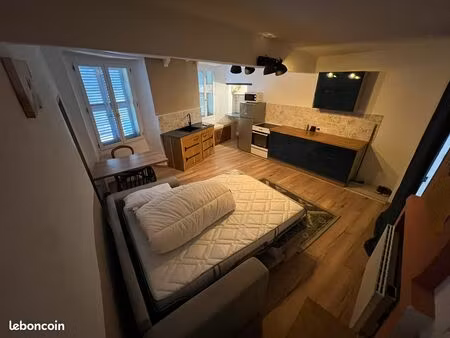 studio meublé rénové — méounes-les-montrieux (var) | au mois