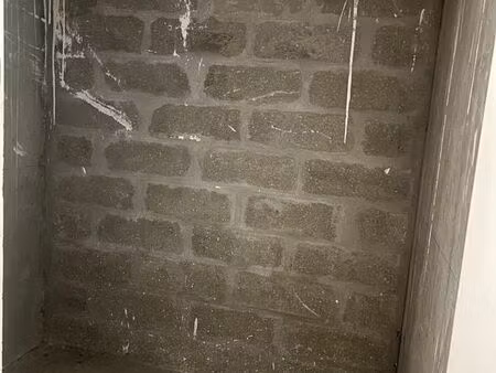 cave couverte et sécurisée