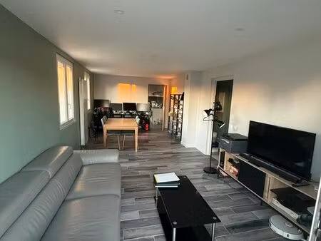 maison meublée rénovée  au calme et à proximité de bourges