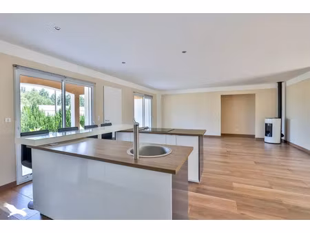 vente maison 5 pièces 120 m² barbezieux-saint-hilaire (16300)