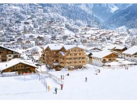 incroyablement rare ski-in ski-out tout neuf  duplex/penthouse 5 chambres  directement sur