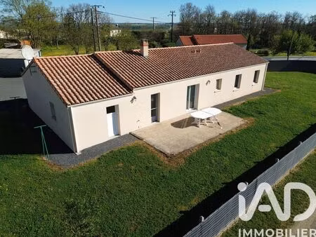pavillon à pas-de-jeu (79100)