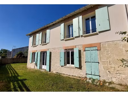 vente maison 7 pièces 200 m² à prin-deyrançon (79210)  235 000 €