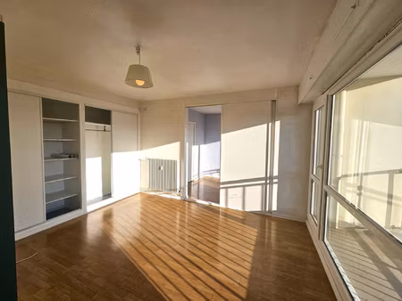 bordeaux caudéran - lumineux t2 de 34m2 avec balcon