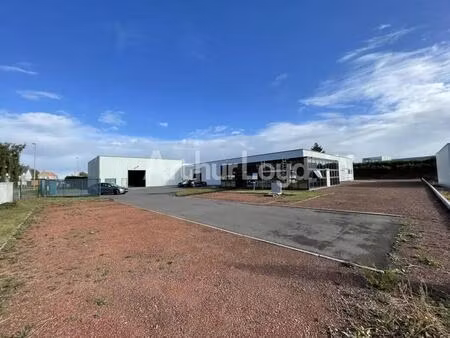 location local d'activités 2 200 m²