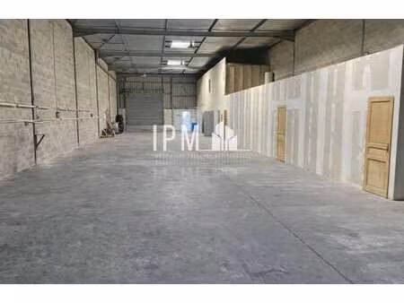 location local d'activités 460 m²