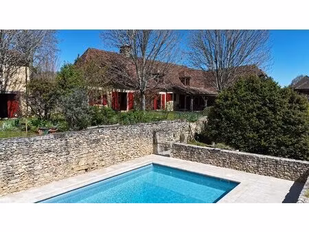 magnifique ensemble en pierre avec gîte et studio