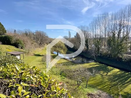 ensemble immobilier de 3 maisons  dépendances et étang à saint front de pradoux