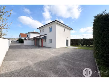 villa centre-ville au calme