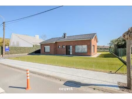 huis te koop in eernegem met 3 slaapkamers