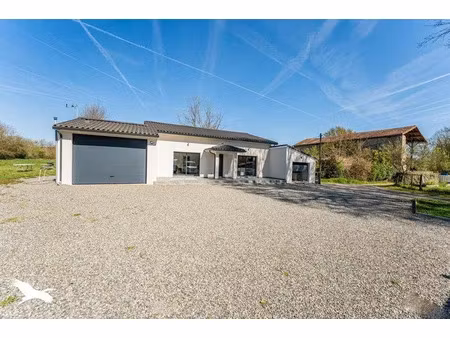 vente maison 4 pièces 120 m² à lestelle-de-saint-martory (31360)  286 740 €