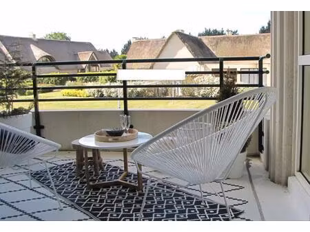 très bel appartement sur le golf de saint denac