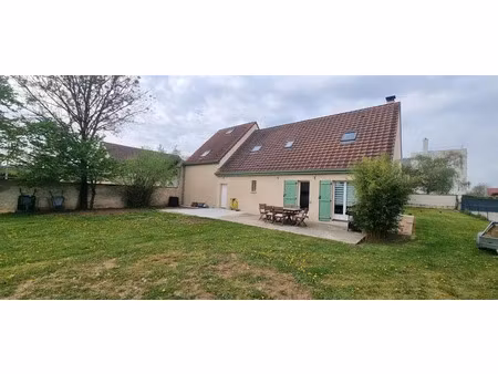 vente maison 6 pièces 167 m² à genlis (21110)  285 000 €