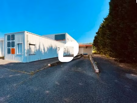 vente local d'activités 900 m²