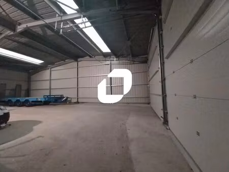 location local d'activités 320 m²