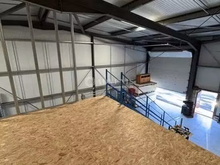 vente local d'activités 268 m²